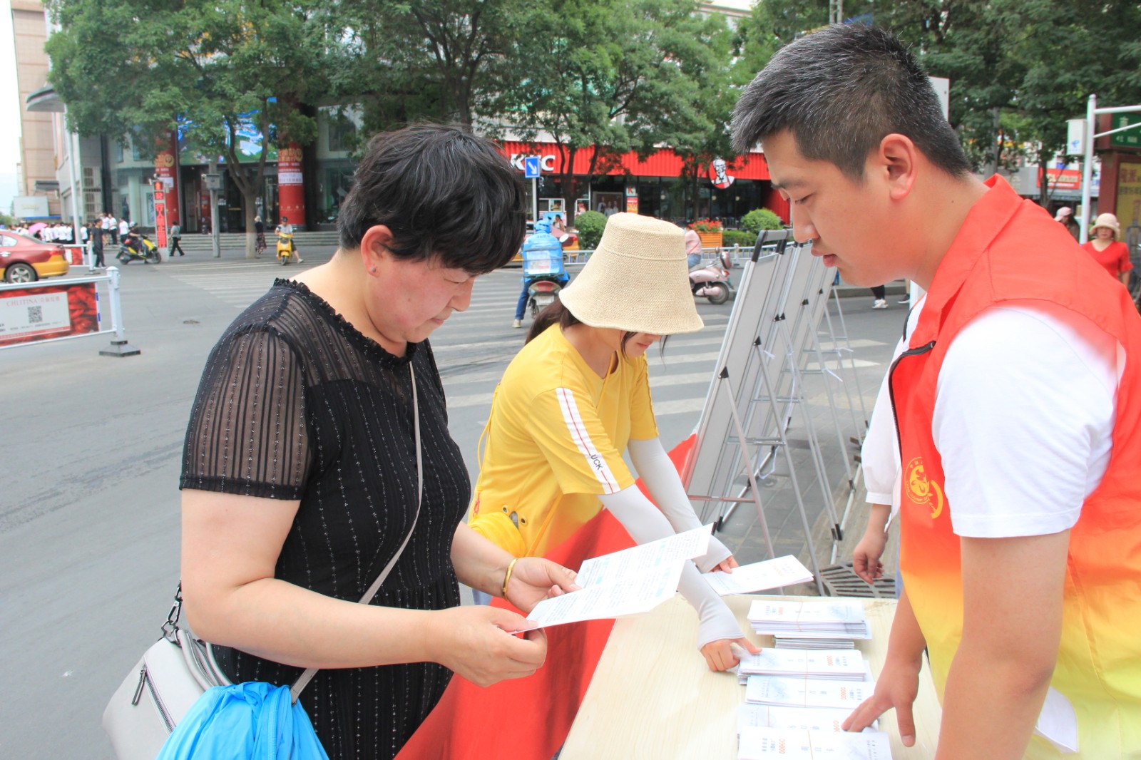 区纪委监委：为群众办实事  我们在行动