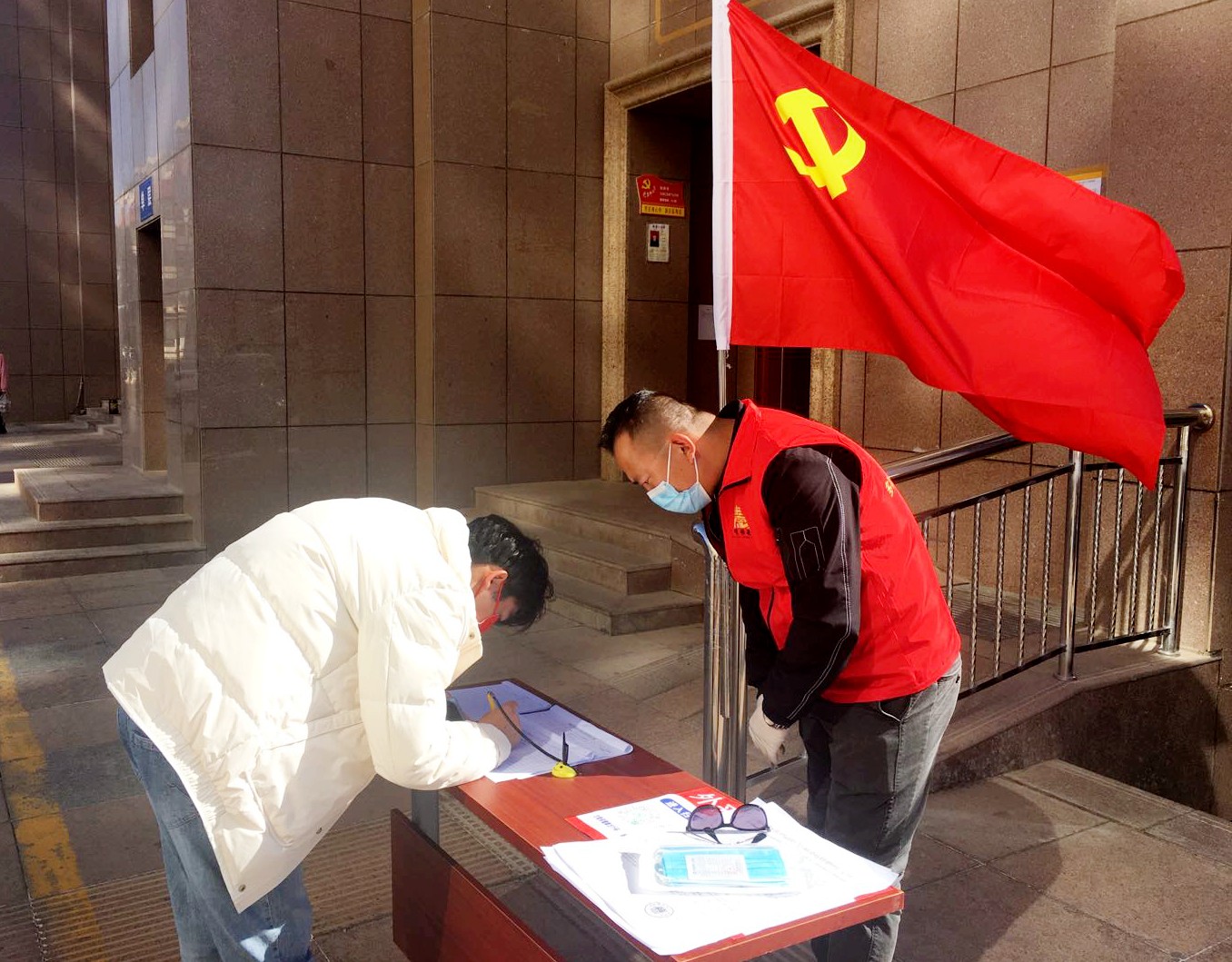 甘州区检察院全力以赴投身疫情防控