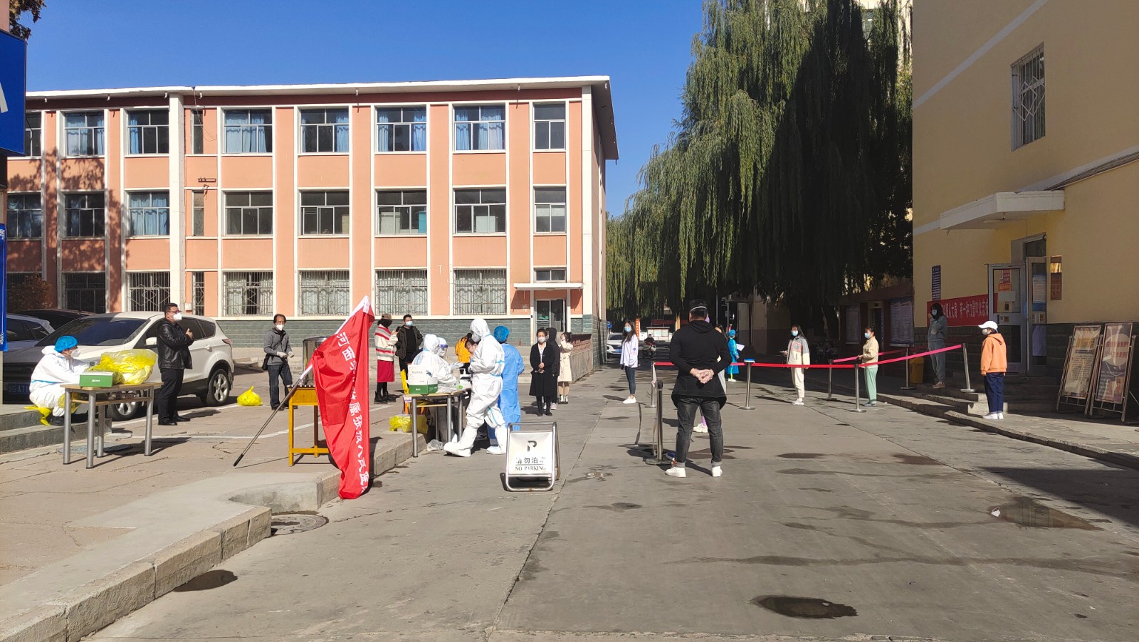 疫情防控 ● 纪检镜头：甘州区纪检监察干部奋战在防控一线