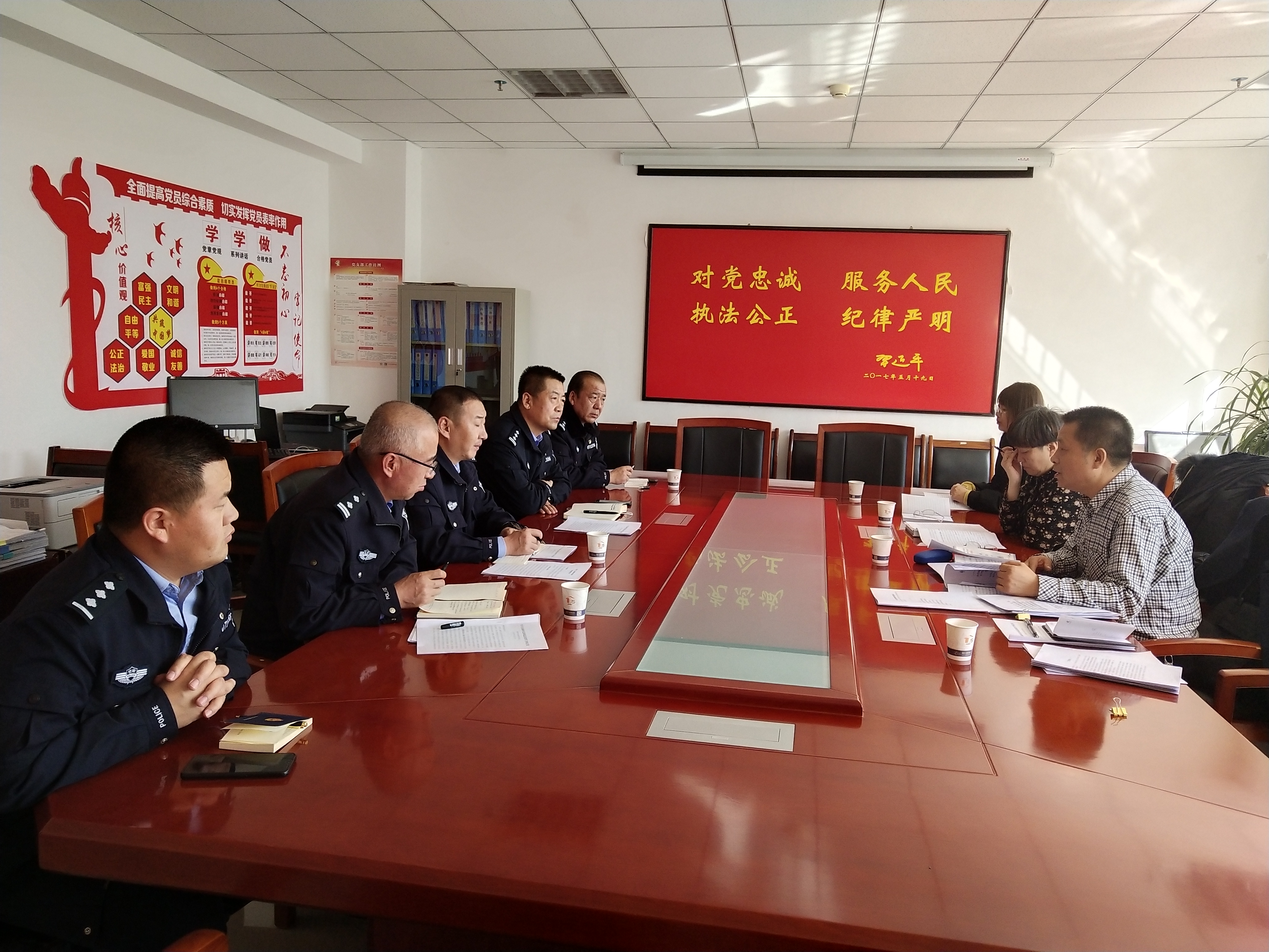 区纪委监委驻区委政法委纪检监察组：一线履行监督职责  共促生态环境保护