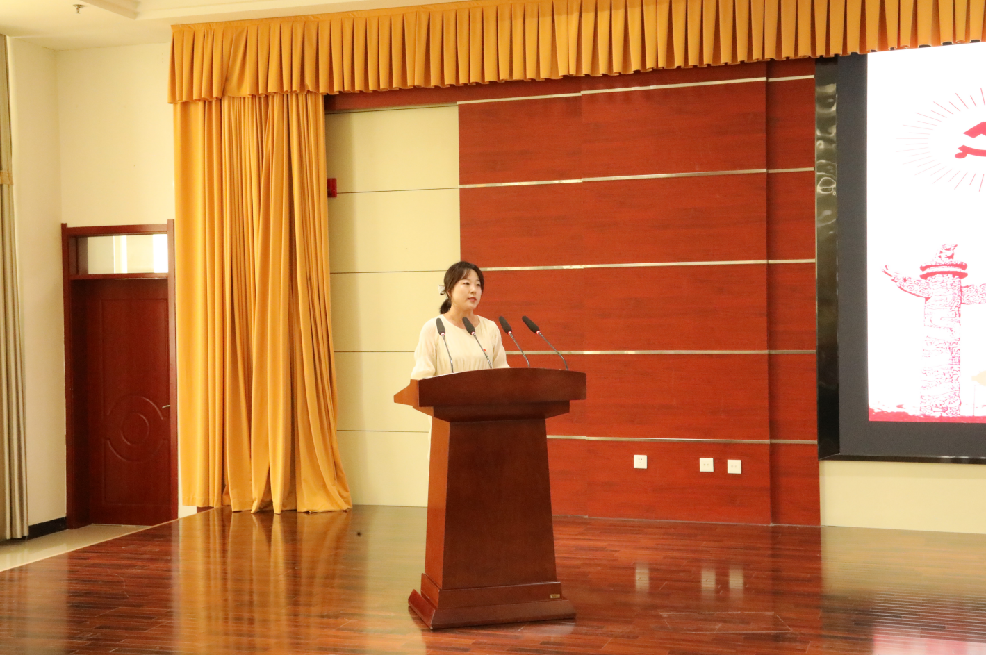 区纪委监委举办“忠诚扬正气·清廉我先行”演讲比赛决赛