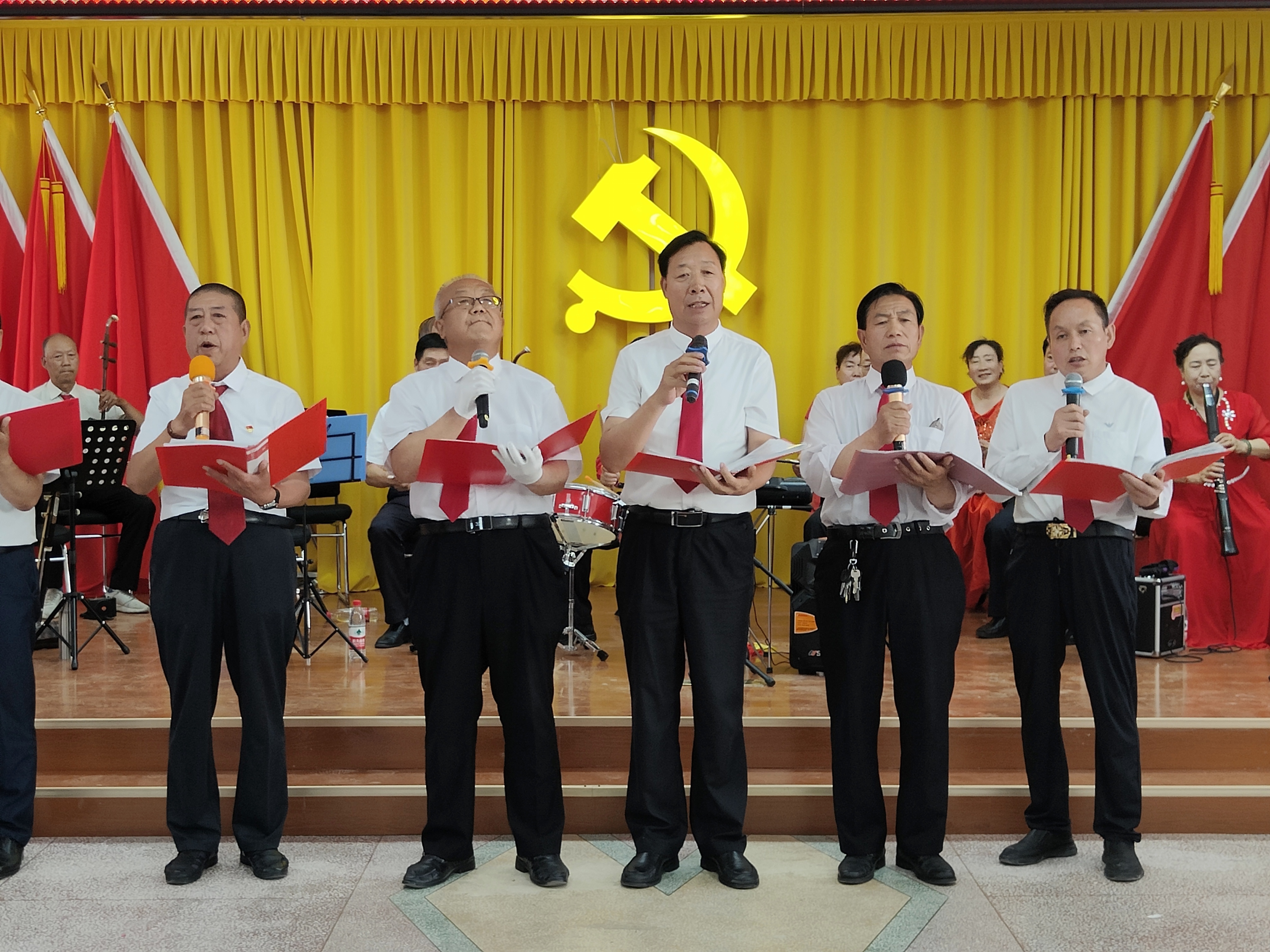 西街街道举办“喜迎二十大·廉政文化进社区”文艺汇演