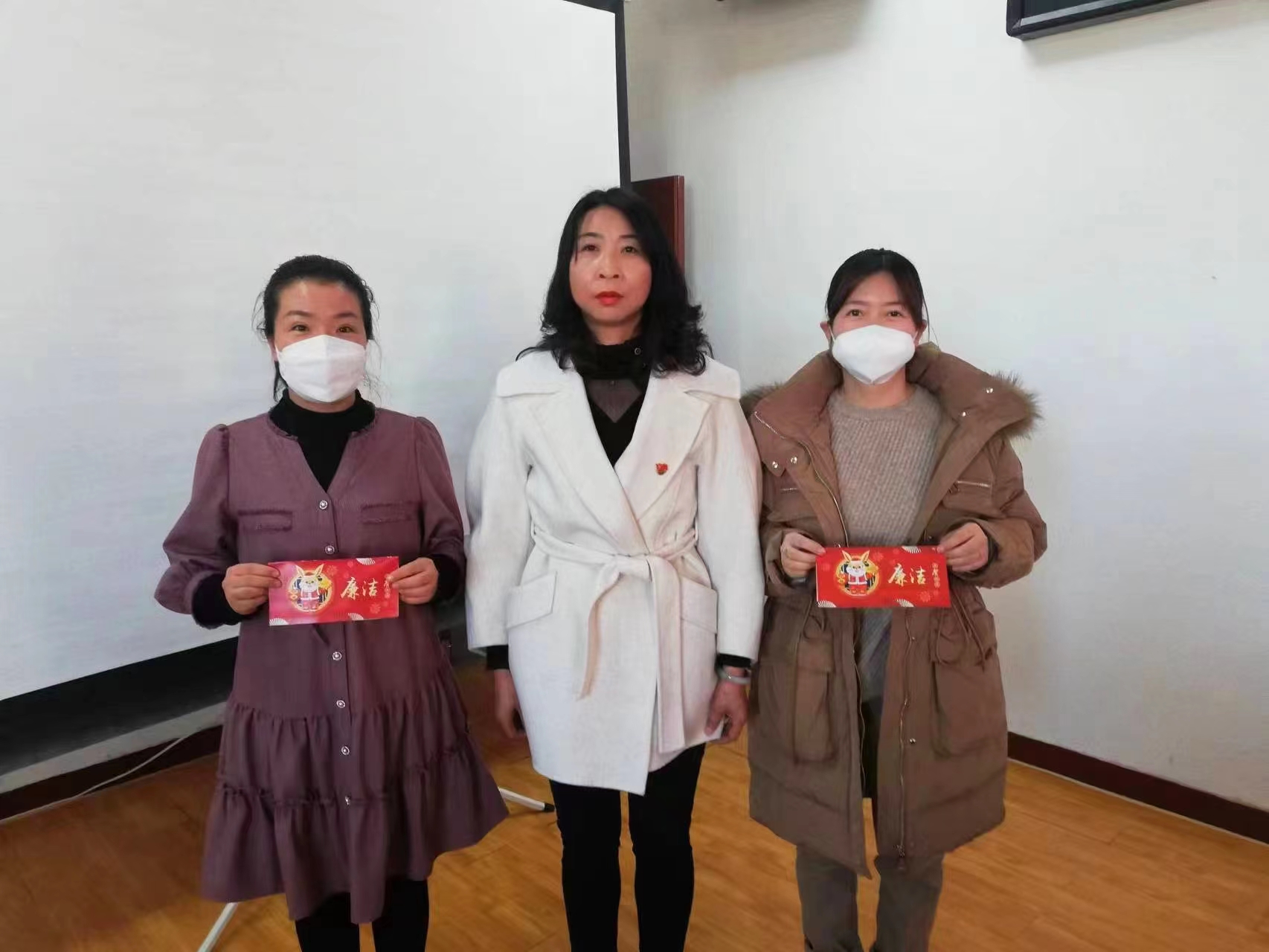南街街道召开节前廉政提醒会议
