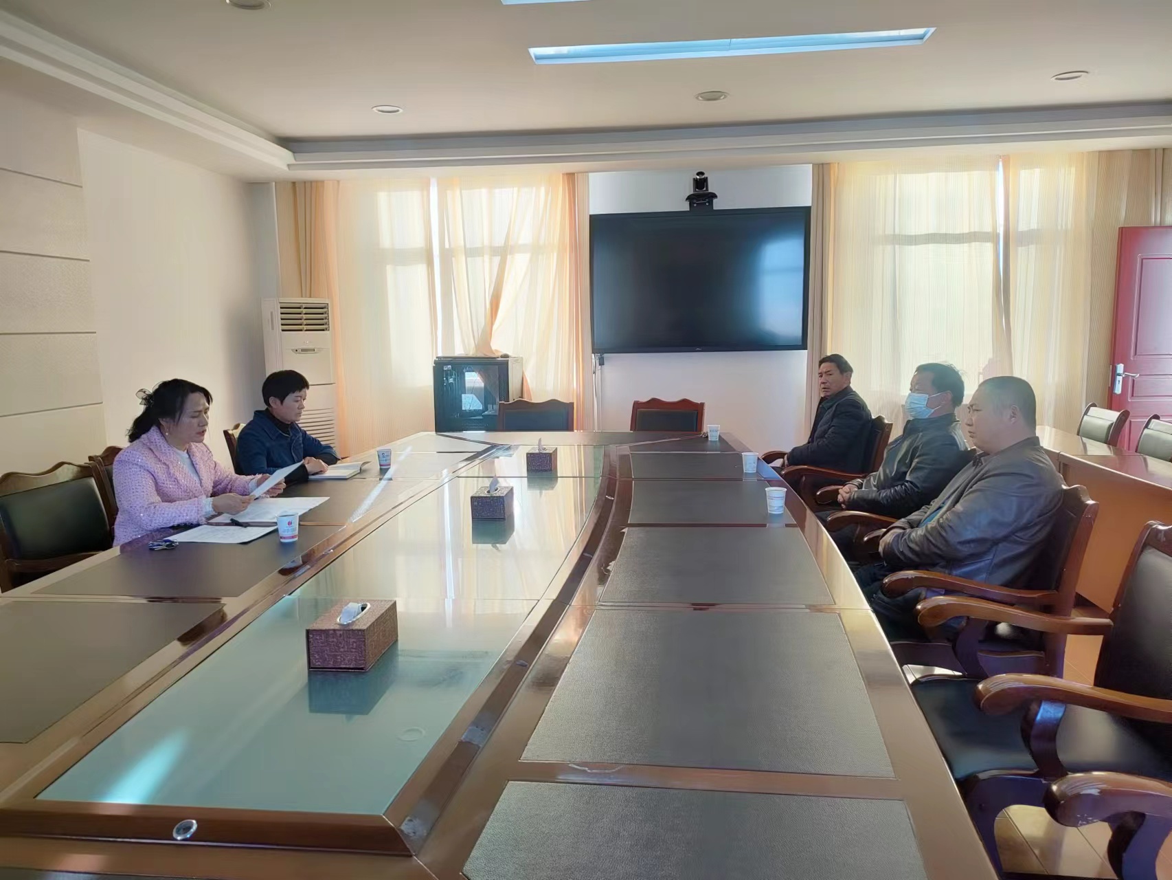 火车道站街纪工委集体约谈村务监督员