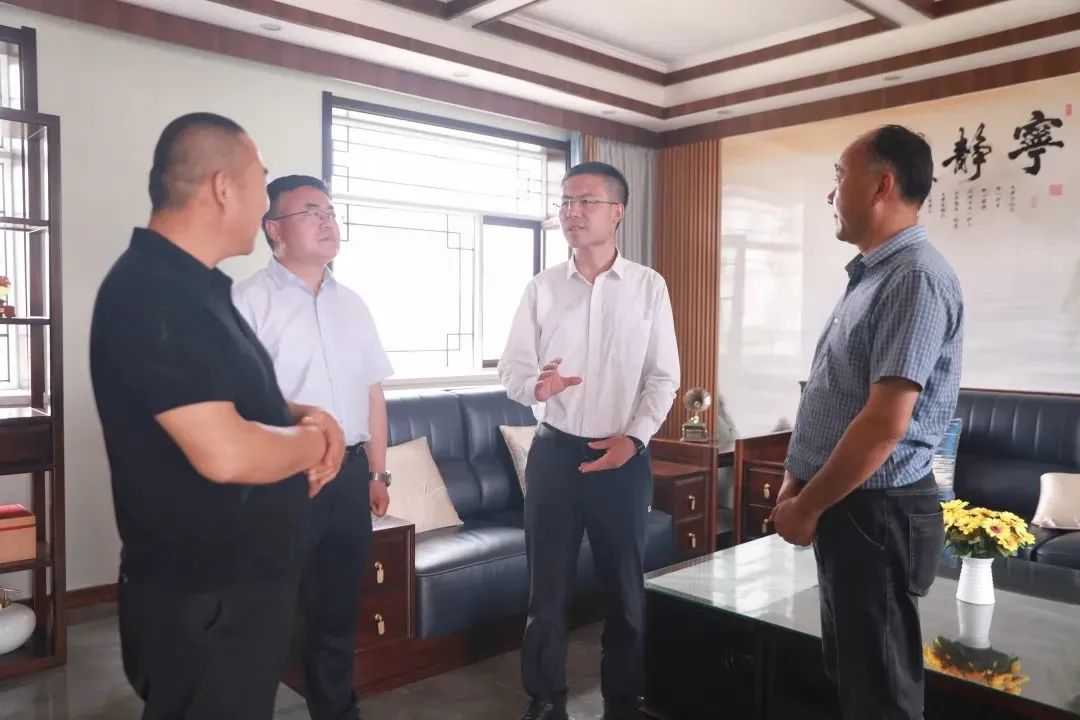 李锐在大满镇长安镇调研时强调 发挥资源优势 激发内生动力 为推进乡村全面振兴 实现共同富裕提供有力支撑