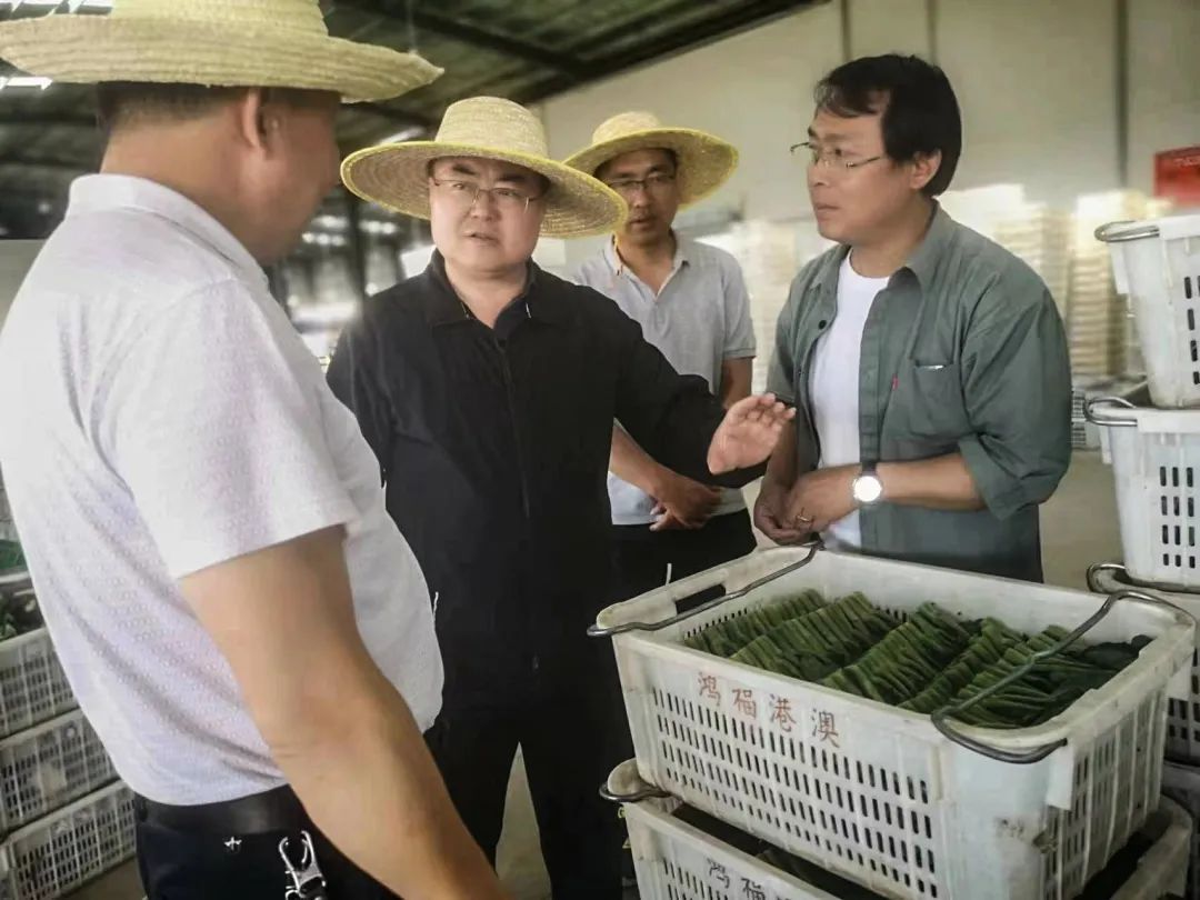程新民到甘浚等乡镇走访调研