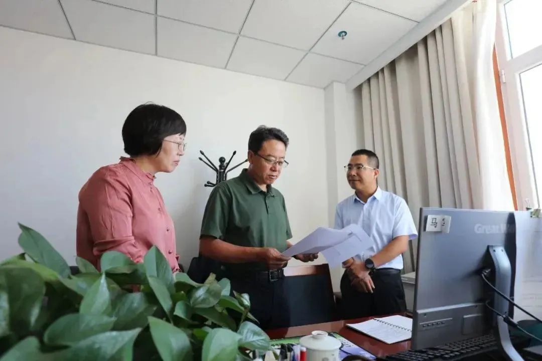 卢小亨在调研纪检监察干部队伍教育整顿工作时强调 准确把握目标任务 认真落实重点措施 打造忠诚干净担当的纪检监察铁军