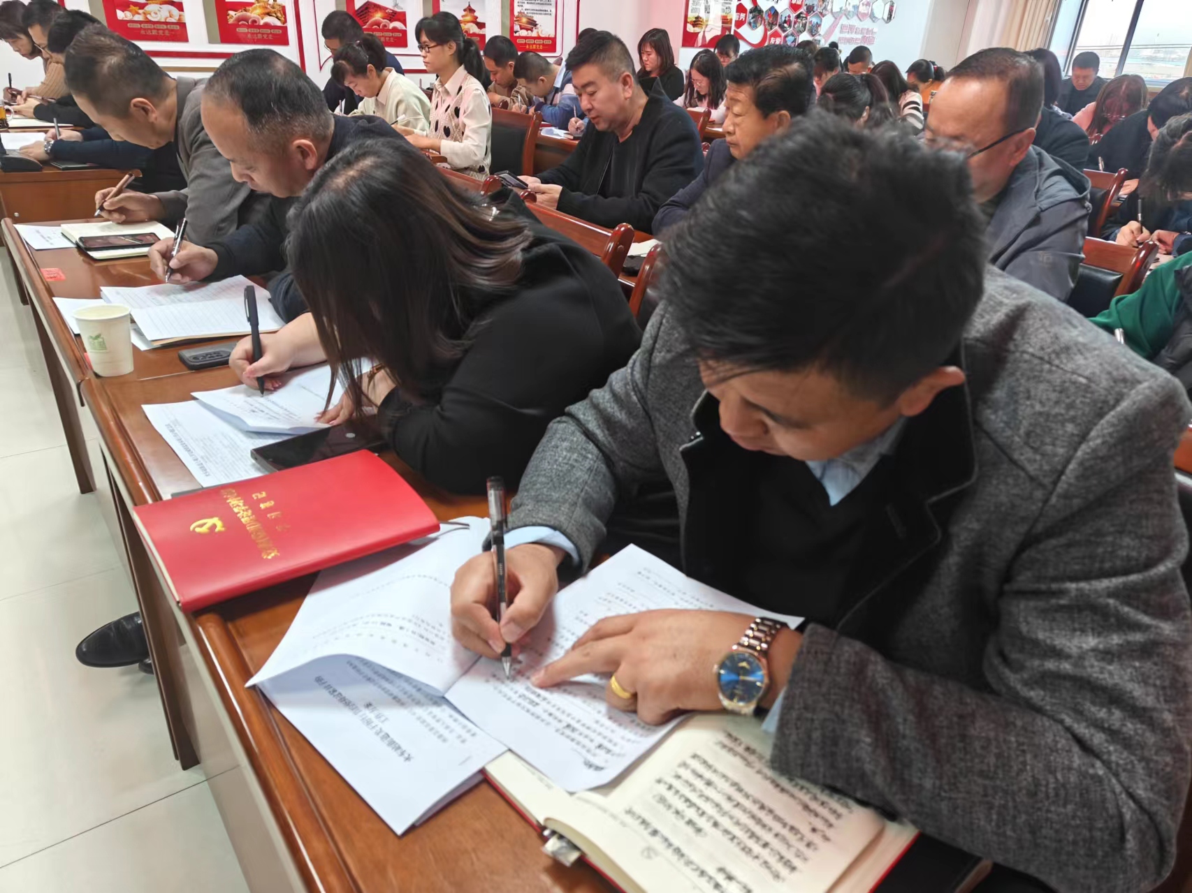 火车站街道组织党员干部开展新修订《中国共产党纪律处分条例》知识测试
