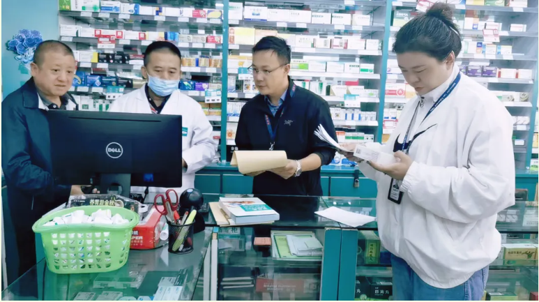 甘州区：嵌入式监督守护群众“看病钱”