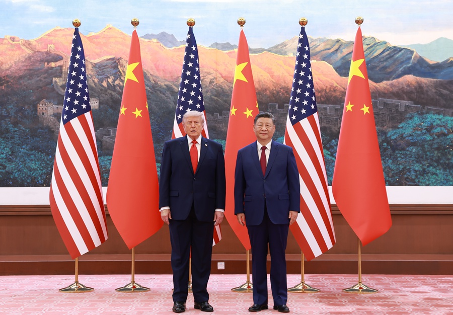 习近平同美国总统特朗普会谈 习近平同美国总统特朗普会谈
