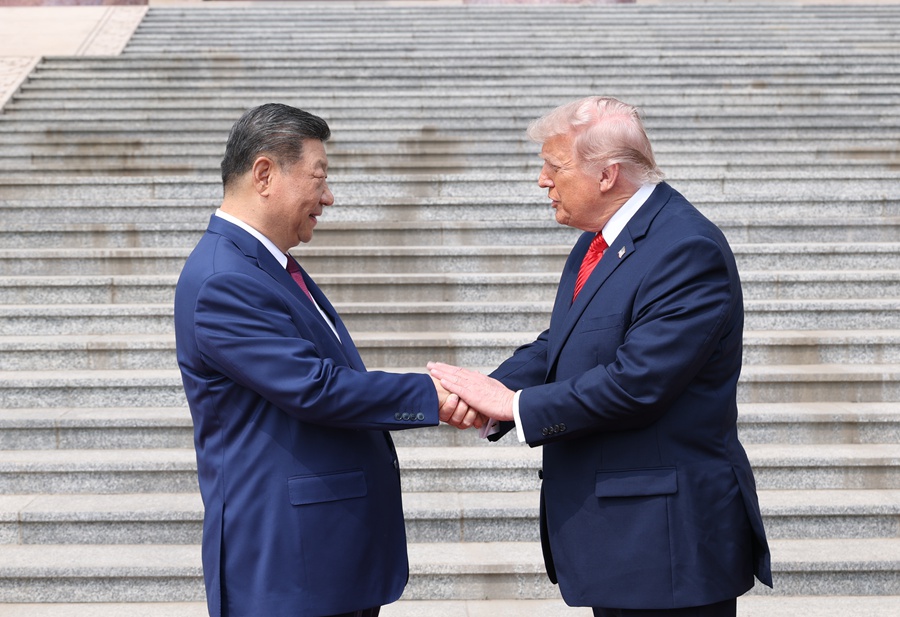 习近平同美国总统特朗普会谈 习近平同美国总统特朗普会谈