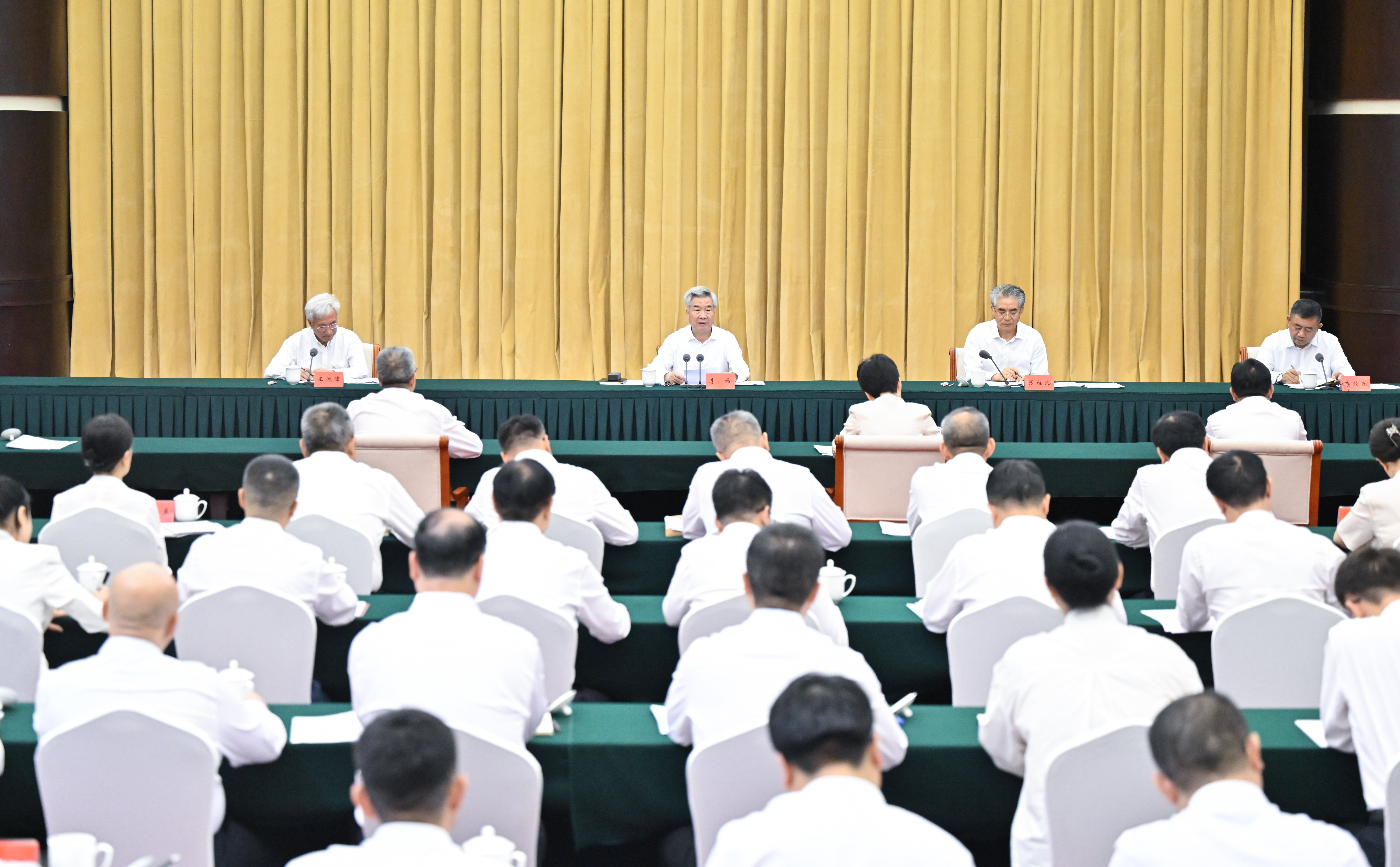李希在重庆调研时强调 深入学习贯彻习近平党建思想 以更高标准更实举措做好纪检监察各项工作 李希在重庆调研时强调 深入学习贯彻习近平党建思想 以更高标准更实举措做好纪检监察各项工作
